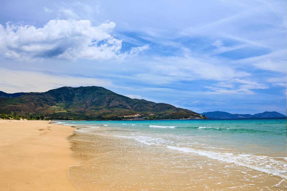 Bai Dai (Long Beach): Exclusive Luxury Beachfront Day