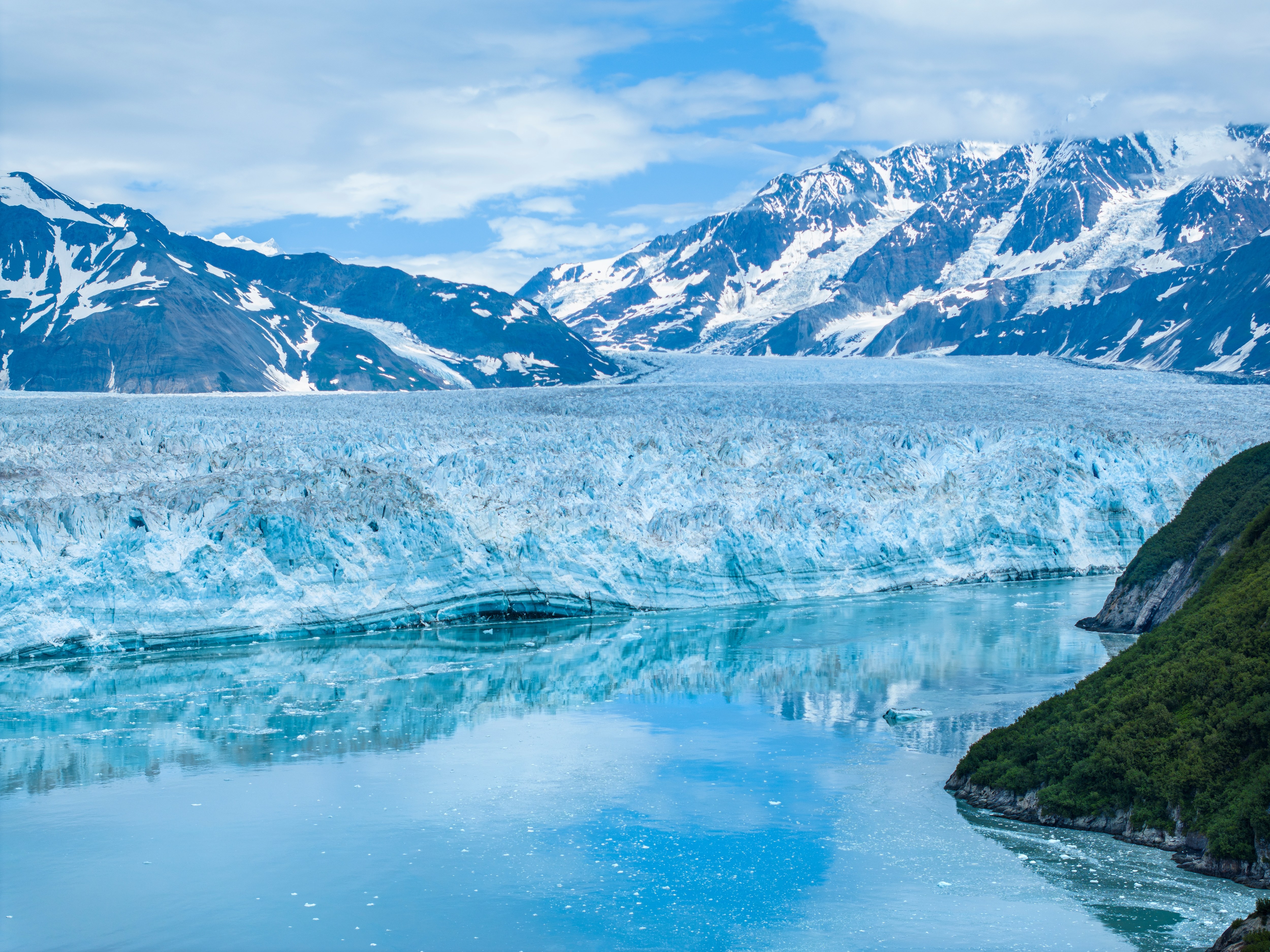 Hubbard Glacier Flightseeing: Aerial Icefield Odyssey