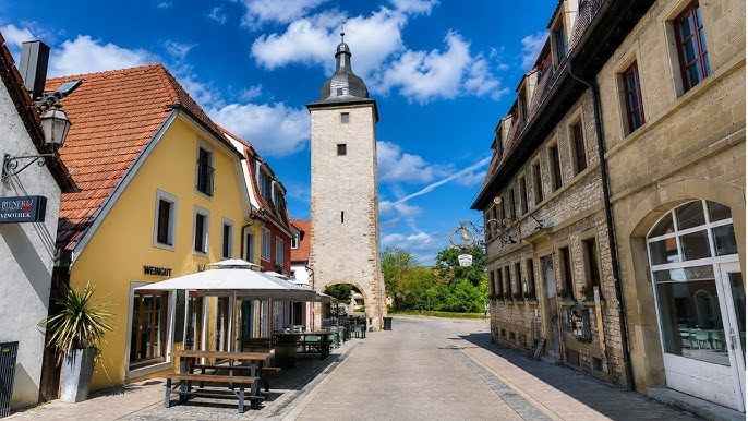 Private Expert-Guided Walking Tour of Volkach's Altstadt
