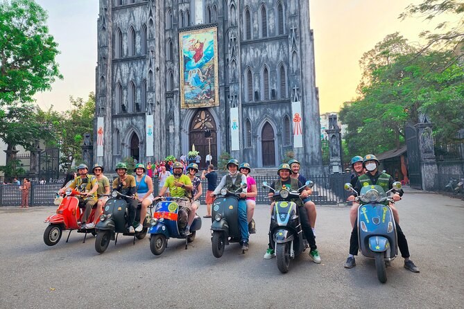 Hanoi Highlights by Vespa — Twilight Street-Food Safari