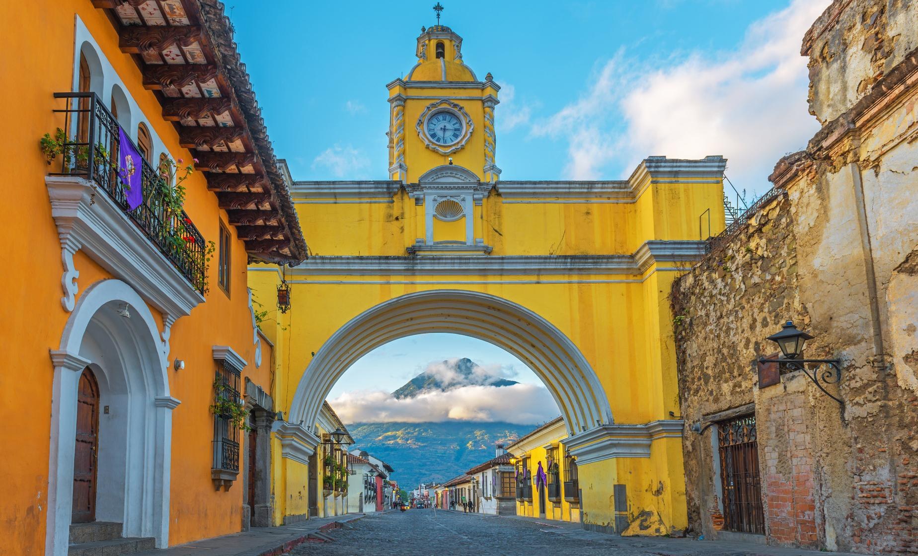Private Antigua Colonial City & Jade Factory Full-Day Tour
