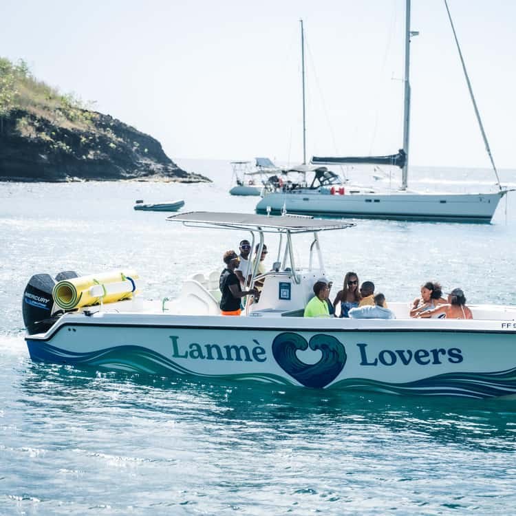 Catamaran Snorkel & Swim: Dolphins, Turtles & Coral Aperitif