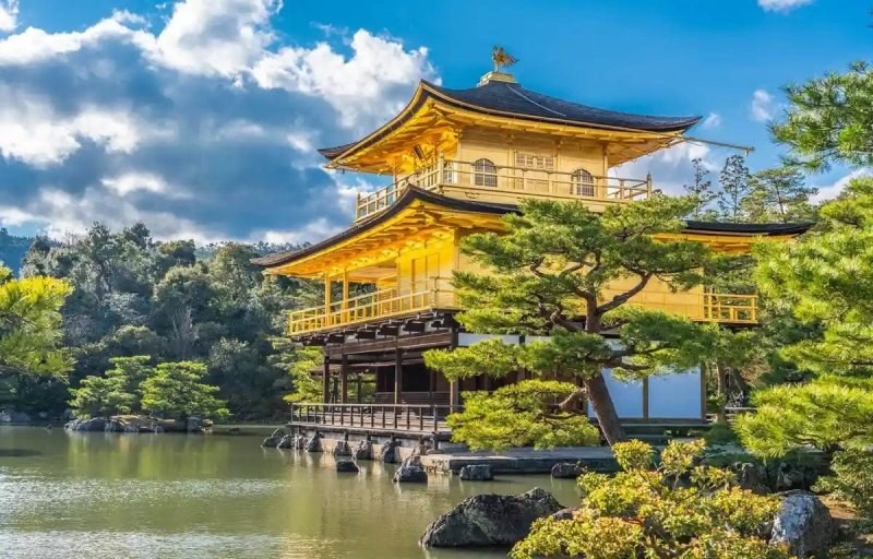 Kinkaku-ji Golden Pavilion & Ryoan-ji Zen Garden: Private Kyoto Icons