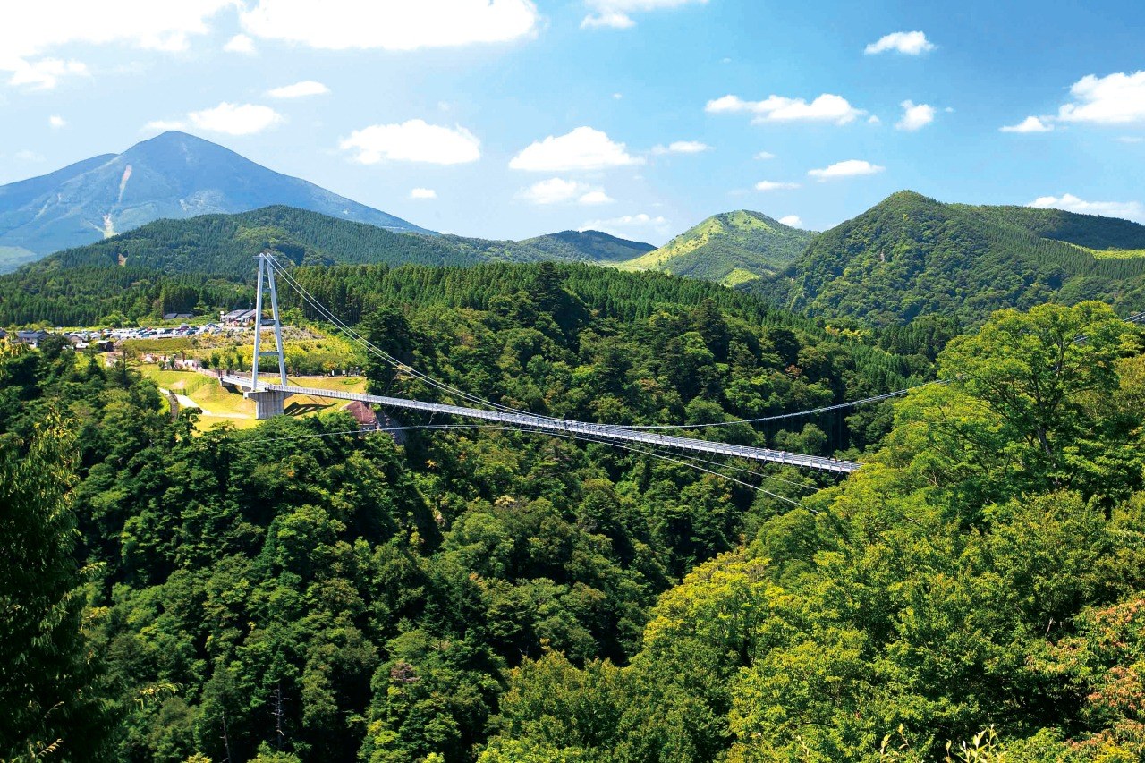 Kokonoe Dream Grand Suspension Bridge & Kuju Highland Panorama