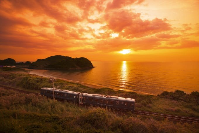 Hisatsu Orange Railway: Scenic Coastal Rail Journey Through Rural Kyushu