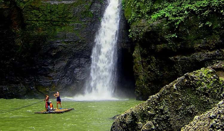 Pagsanjan Falls: Jungle Rapids & Sacred Cascade Day Journey