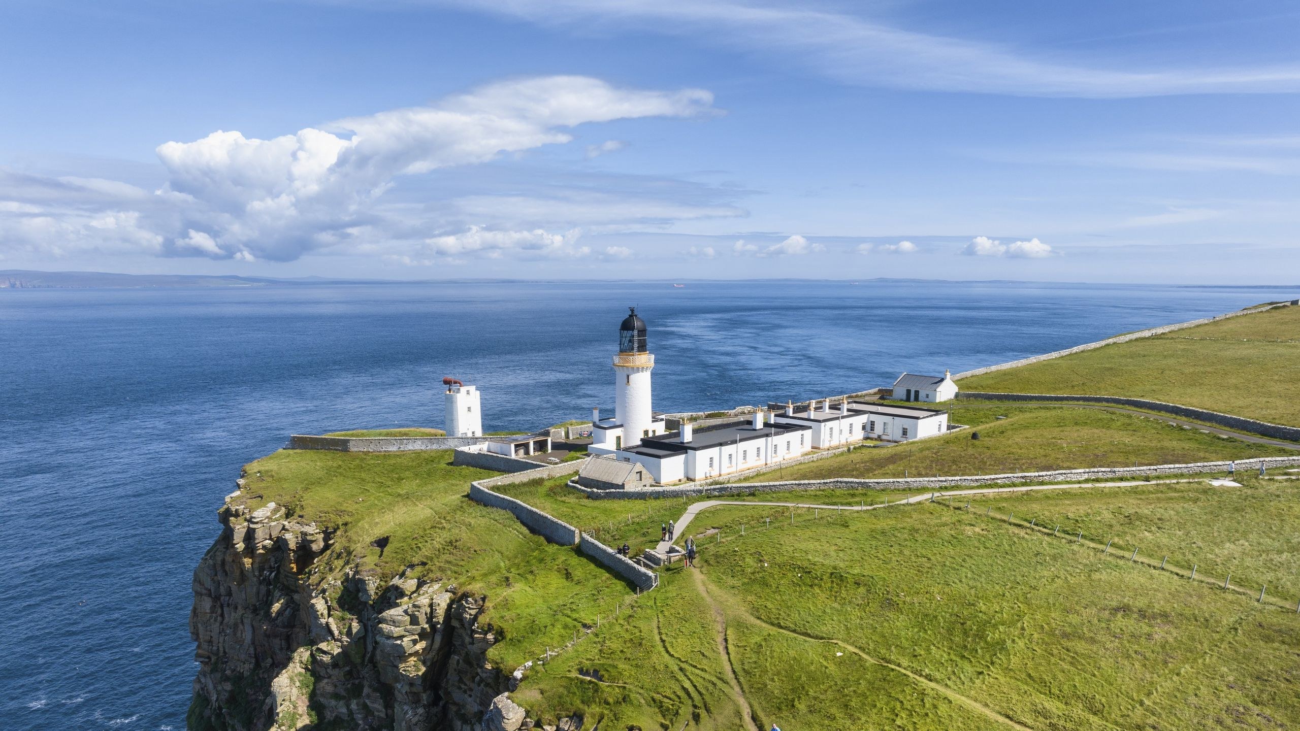 Dunnet Head Lighthouse: Britain's True Northernmost Point