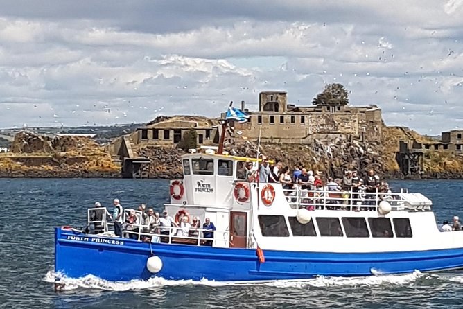 Firth of Forth Blackness Castle Cruise & Waterfront Experience
