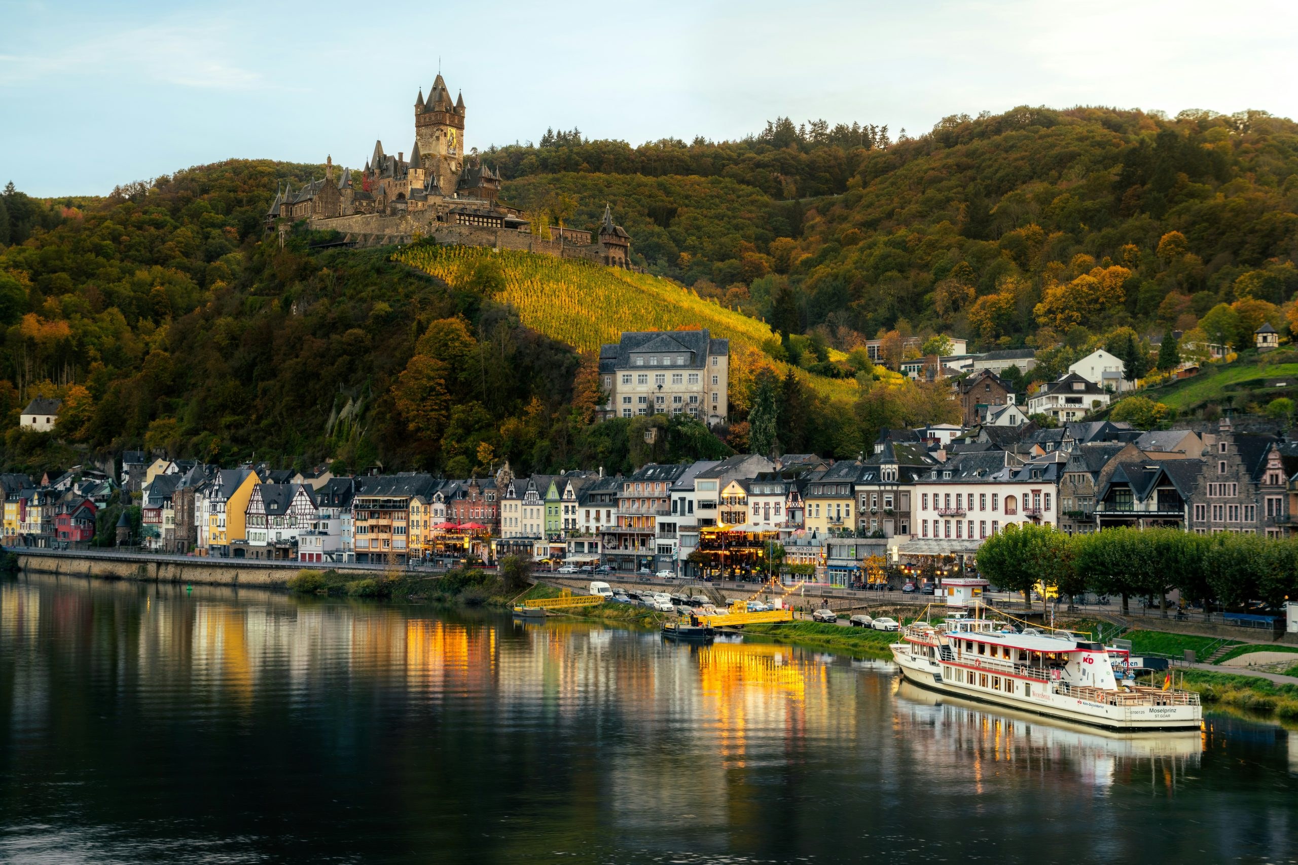 Reichsburg Cochem: Private Guided Castle Tour & Battlements