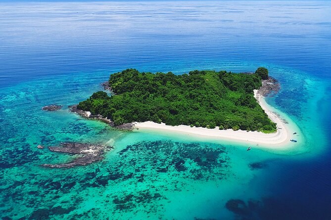 Nosy Komba & Tanikely Marine Reserve Luxury Day Cruise