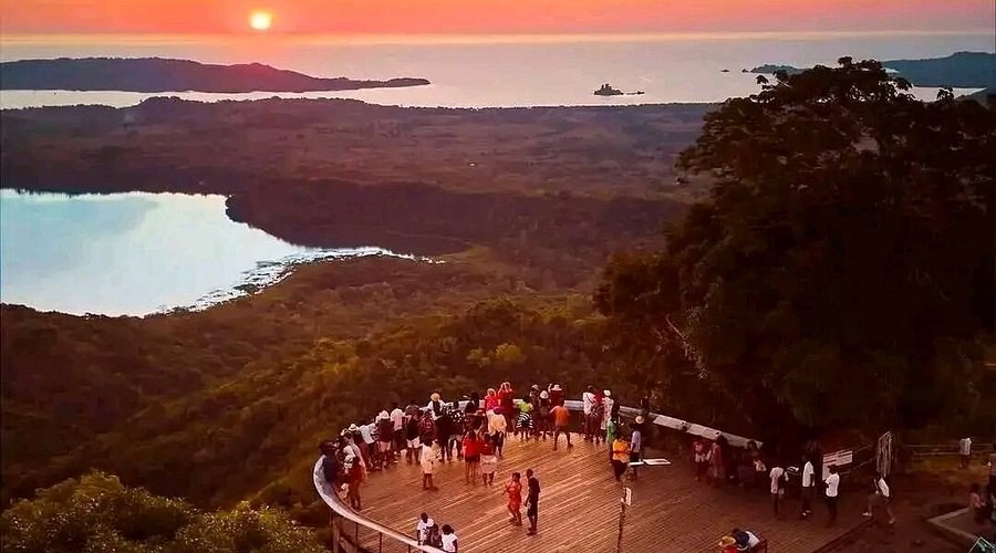 Mont Passot Sunset & Sacred Lakes Private Panorama Tour
