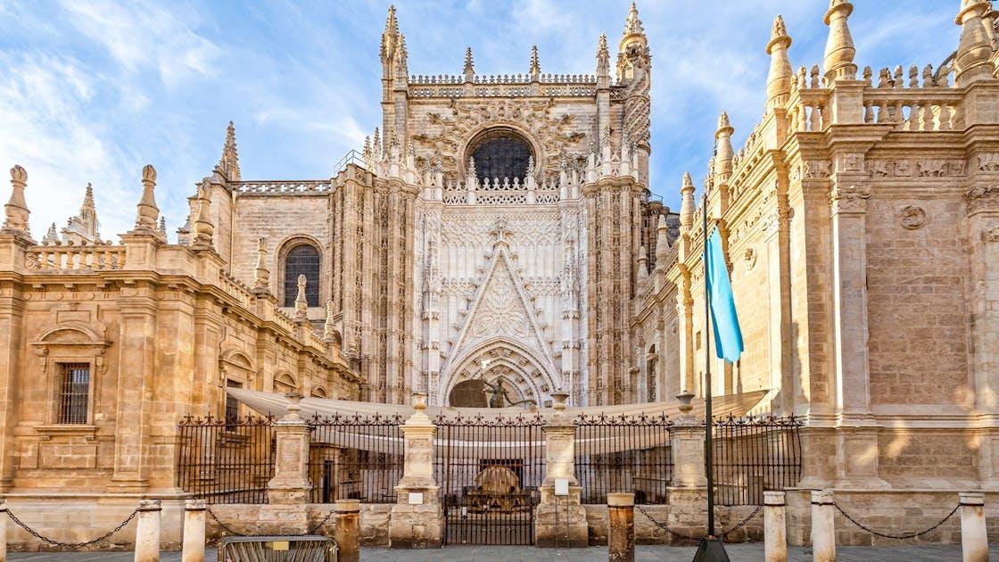 Seville Cathedral & Giralda Tower: Skip-the-Line Guided Ascent
