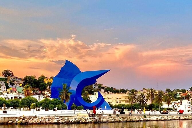 Manzanillo Malecon, Sailfish Monument & Market: Private City Tour