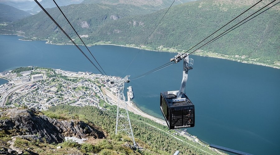 Romsdalsgondolen: Summit Gondola & Rampestreken Viewpoint