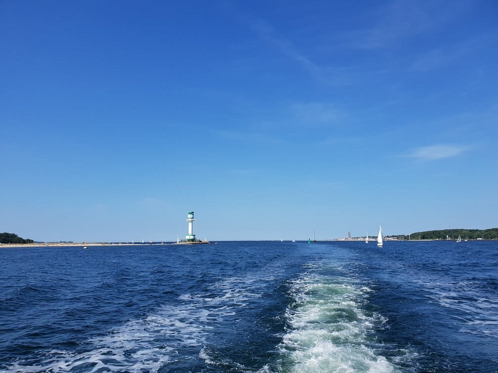 Falckensteiner Strand & Kiel Fjord: Baltic Beach Afternoon in Luxury