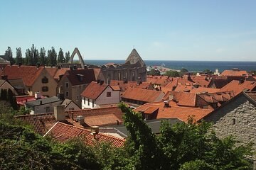 Visby Cathedral (Domkyrkan) & Old Town: Expert-Led Heritage Walk