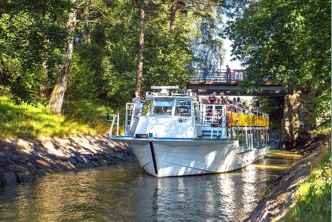 Helsinki Market Square & Archipelago Gourmet Sightseeing Cruise