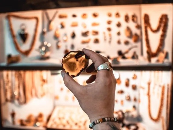 Gdańsk: Private Amber Workshop, Gothic Old Town & Gdańsk Vodka Tasting