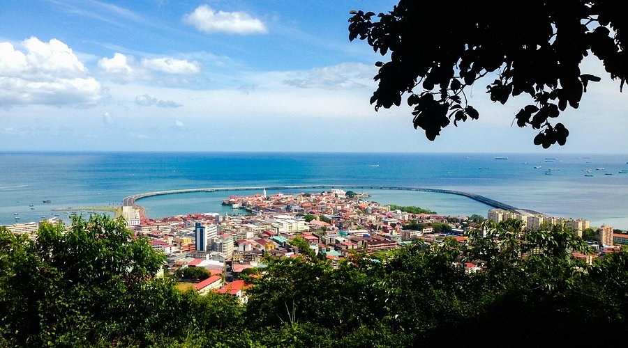 Ancon Hill Private Sunrise Hike: Rainforest Above the City Skyline