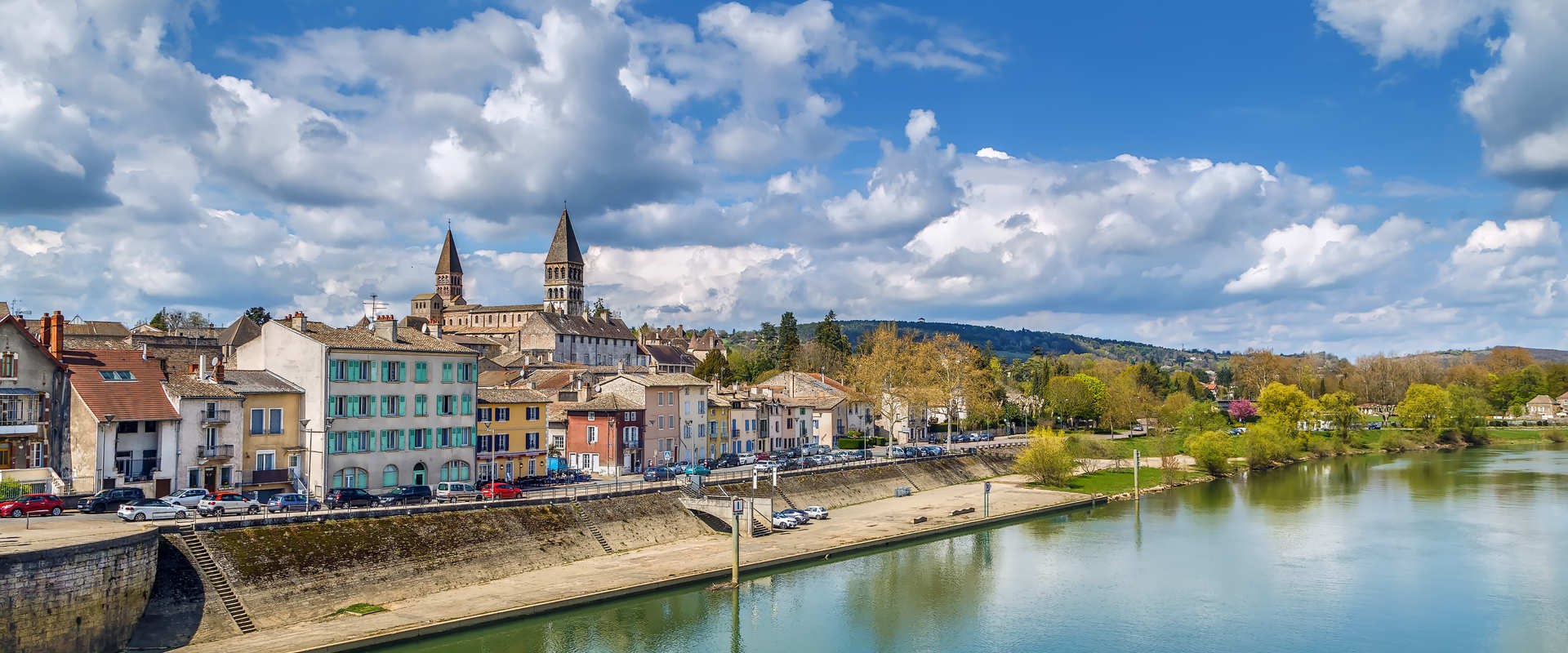 Scenic Saône River Cruise: Private Boat from Tournus