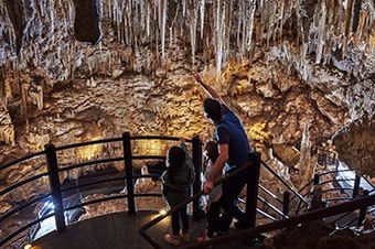 Ngilgi Cave Guided Tour & Cape Naturaliste Lighthouse Climb