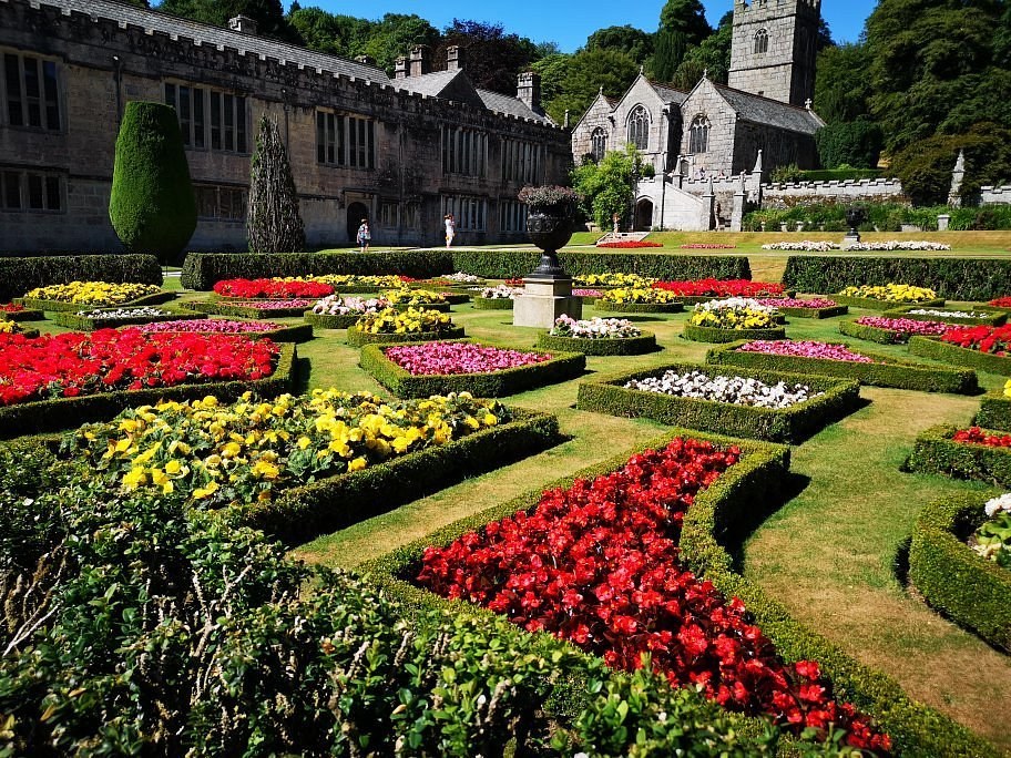 Lanhydrock House & Gardens: Cornwall's Greatest Country Estate