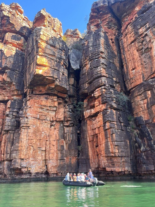 Freshwater Crocodile & Wildlife Spotting: Sunset Zodiac through the King George Gorge