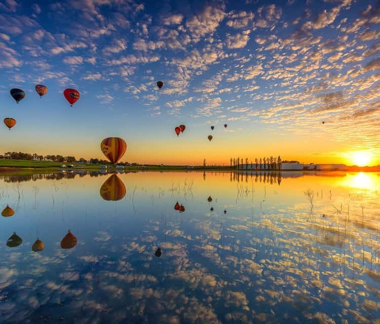 Sunrise Hot Air Balloon Flight over Hunter Valley Vineyards