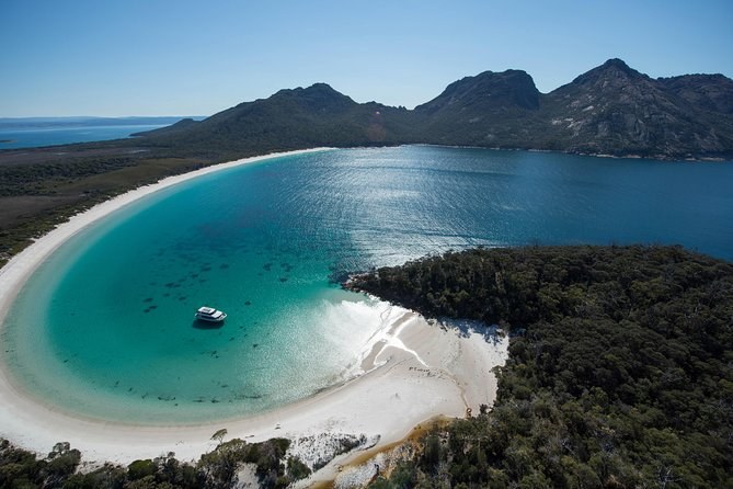 Wilderness Cruise & Secluded Beach Landing, Wineglass Bay