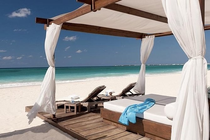 Seven Mile Beach: Private Luxury Cabana Day