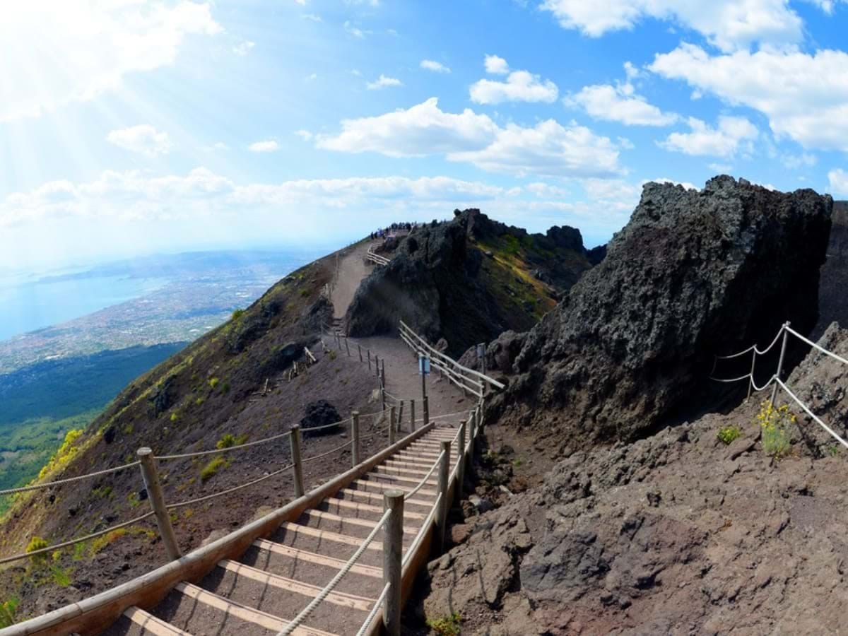 Mount Vesuvius Summit Hike with Expert Volcanologist Guide