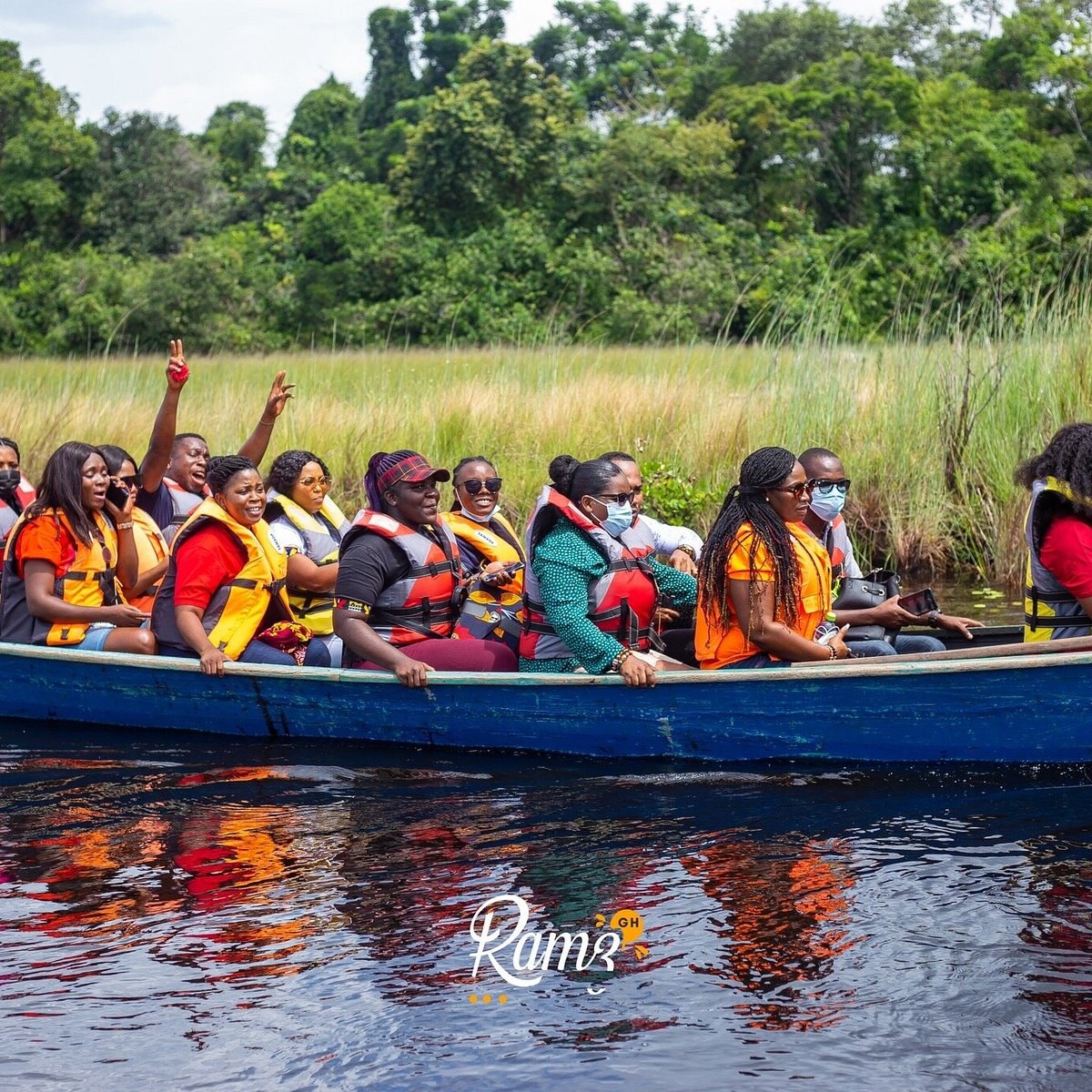 Nzulezo Stilt Village: Private Guided Dugout Canoe Expedition
