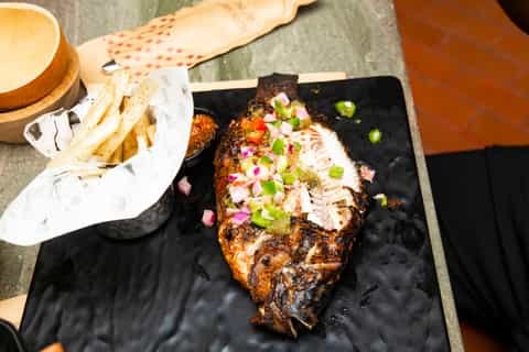 Ghanaian Culinary Discovery: Market, Kitchen & Jollof Lunch