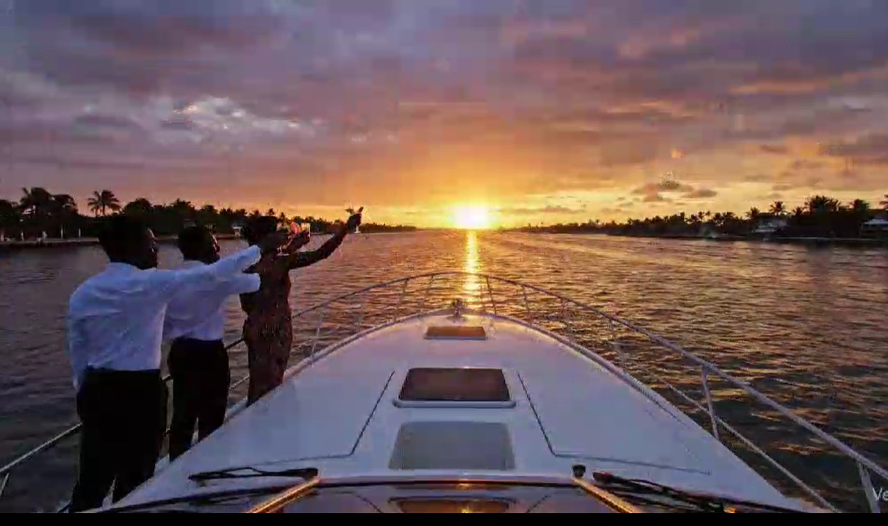Abidjan Lagoon Sunset Cruise: Private Boat on the Ébrié