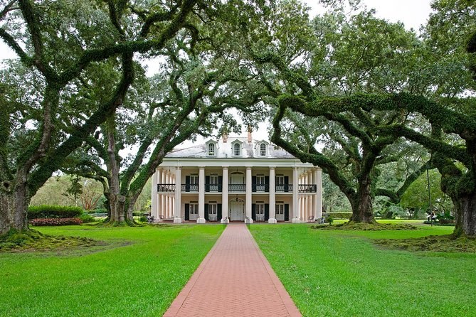 Plantation Country: Oak Alley & Laura — Private Chauffeured Day