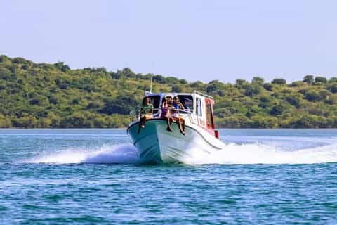 Island-to-Island Speedboat & Hidden Sandbank Picnic