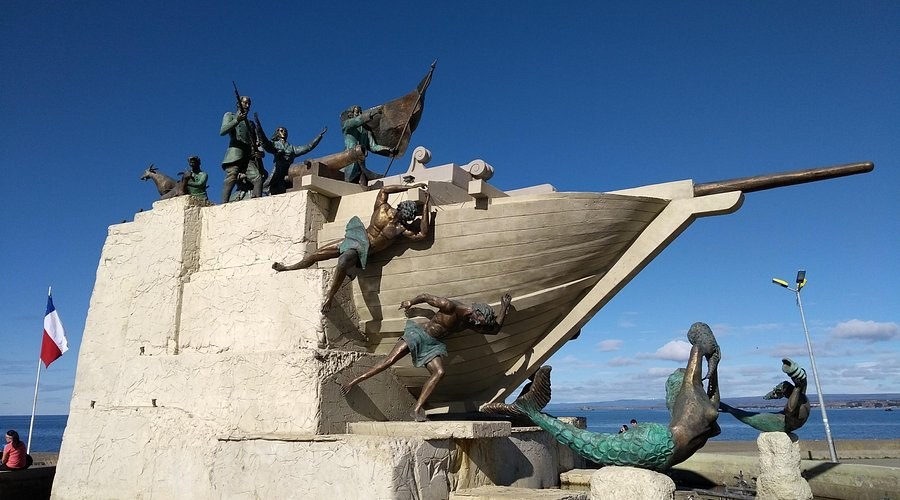 Mirador del Estrecho & Punta Arenas Historic City Private Walk