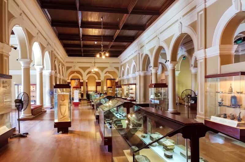Colombo National Museum: Private Curator-Led Cultural Immersion