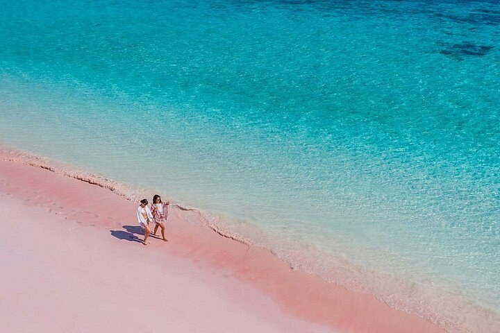 Pink Beach & Hidden Gilis: Private Speedboat Snorkel Day