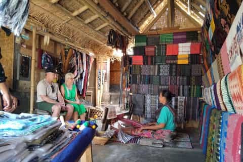 Sukarara Weaving Village & Pura Lingsar Temple: Private Cultural Immersion