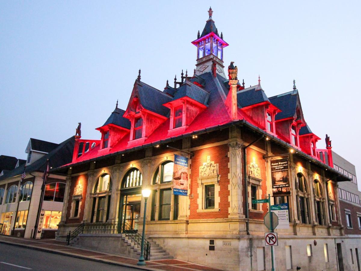 Customs House Museum & Cultural Center: Private Curator's Tour