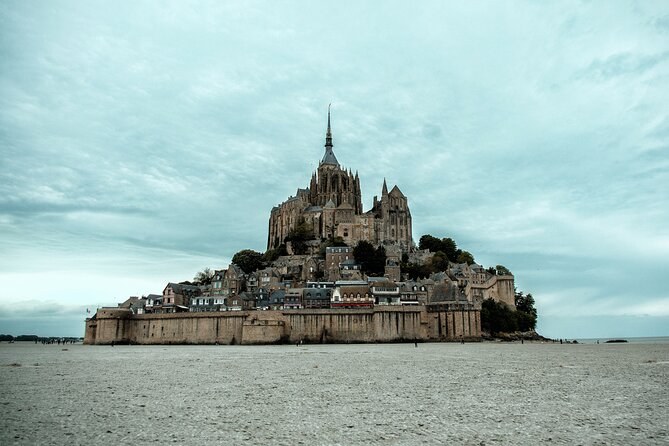 Private 5-Hour Driver-Guide Tour: Mont Saint-Michel from the Port