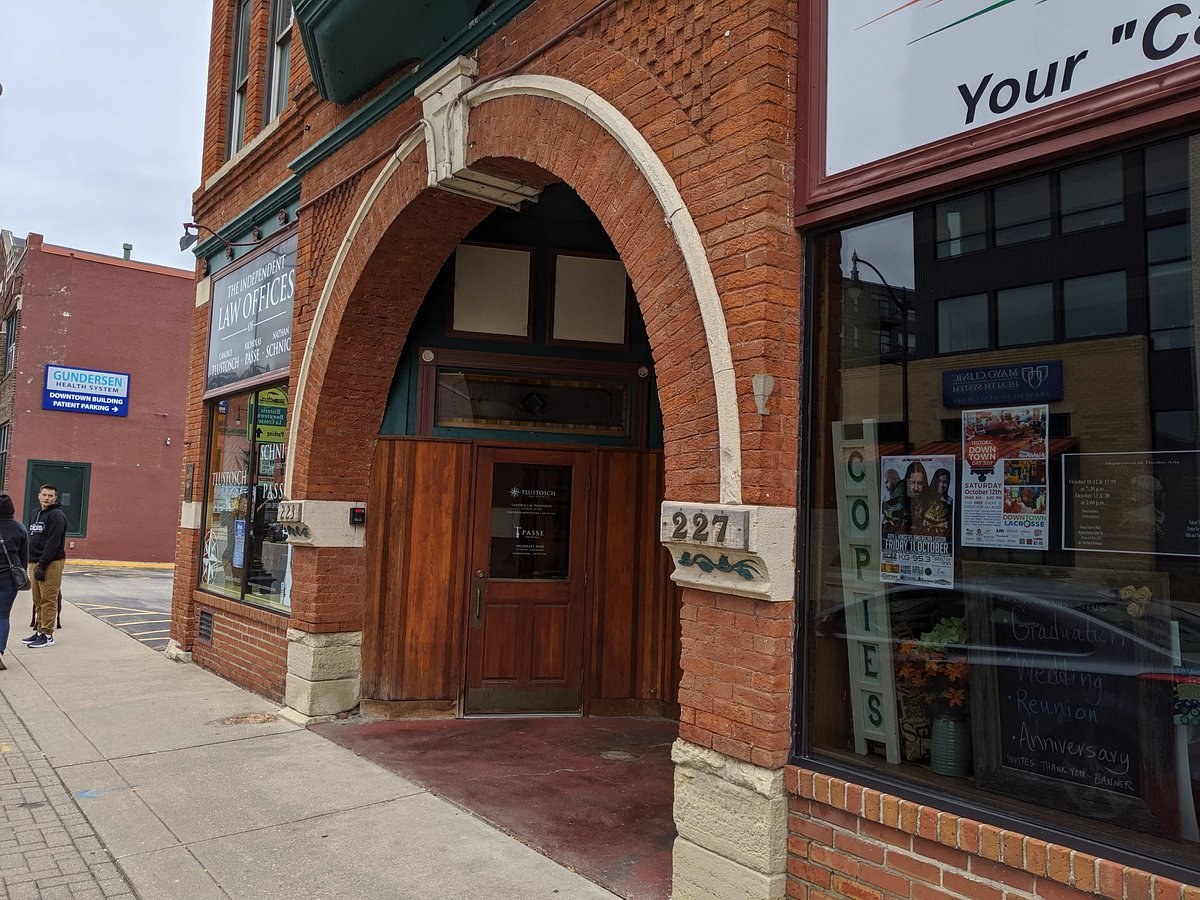 Ghost & Dark La Crosse: Haunted History Walking Tour