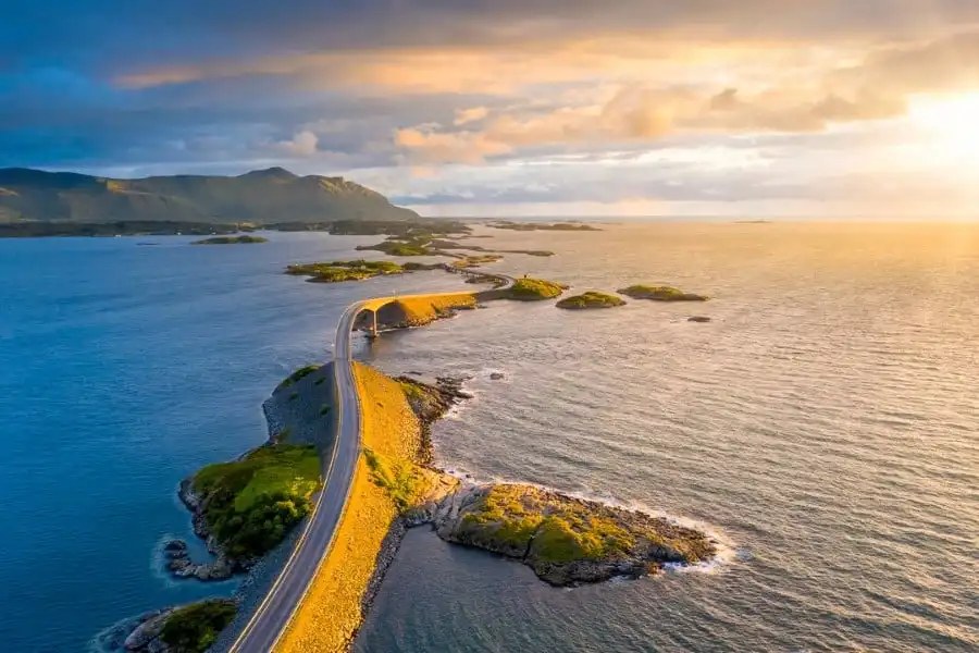 Atlantic Ocean Road: Private Scenic Drive & Seal Safari