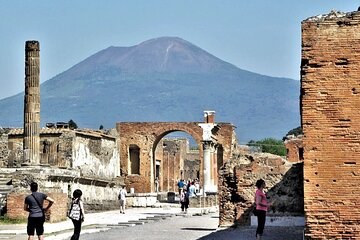 Private Guided Tour of Pompeii with an Archaeologist