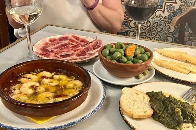 Private Flamenco Masterclass & Tapas Dinner in a Seville Tablao