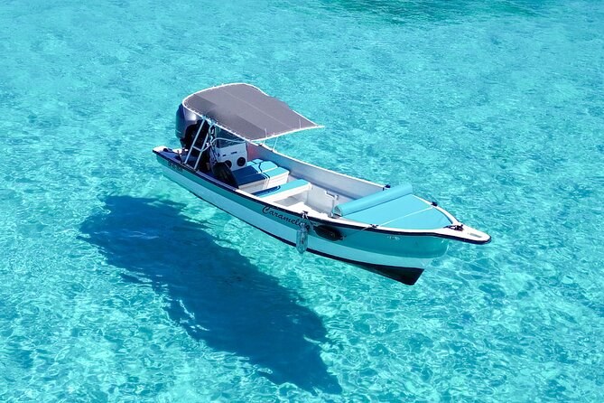 Sea of Seven Colors: Private Boat to Johnny Cay & Cayo Acuario