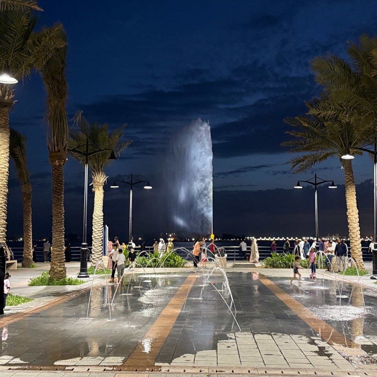 King Fahd Fountain & Corniche Sunset Private Cruise