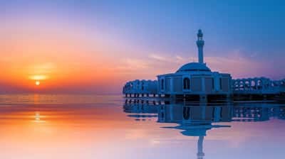 Al-Rahmah Floating Mosque: Private Guided Dawn Visit