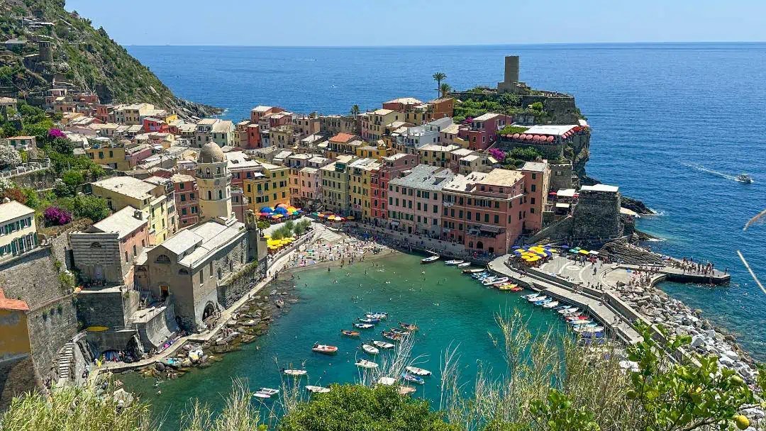 Cinque Terre 'go big' day with a licensed local guide-driver
